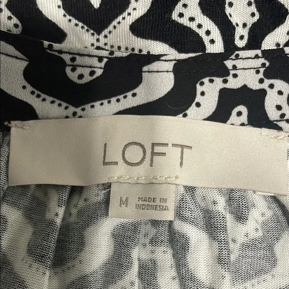 LOFT Black and White Patterned Women's Top - Picture 6 of 7
